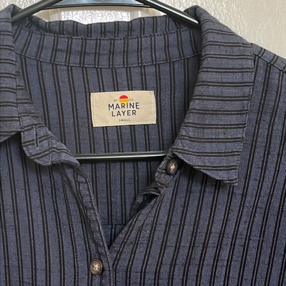Marine Layer button up navy and blue stripe - Picture 4 of 5